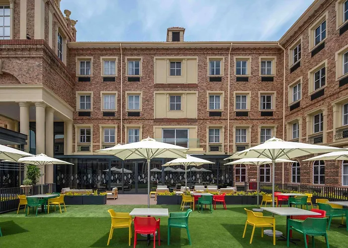 Hampton By Hilton Sandton Grayston
