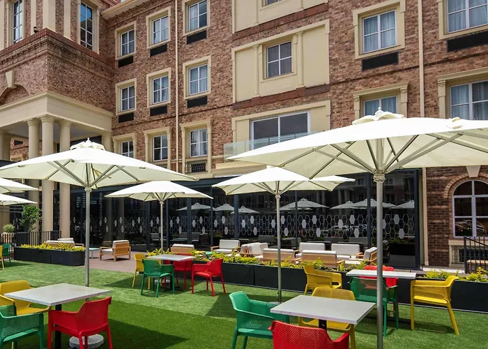 Hampton By Hilton Sandton Grayston